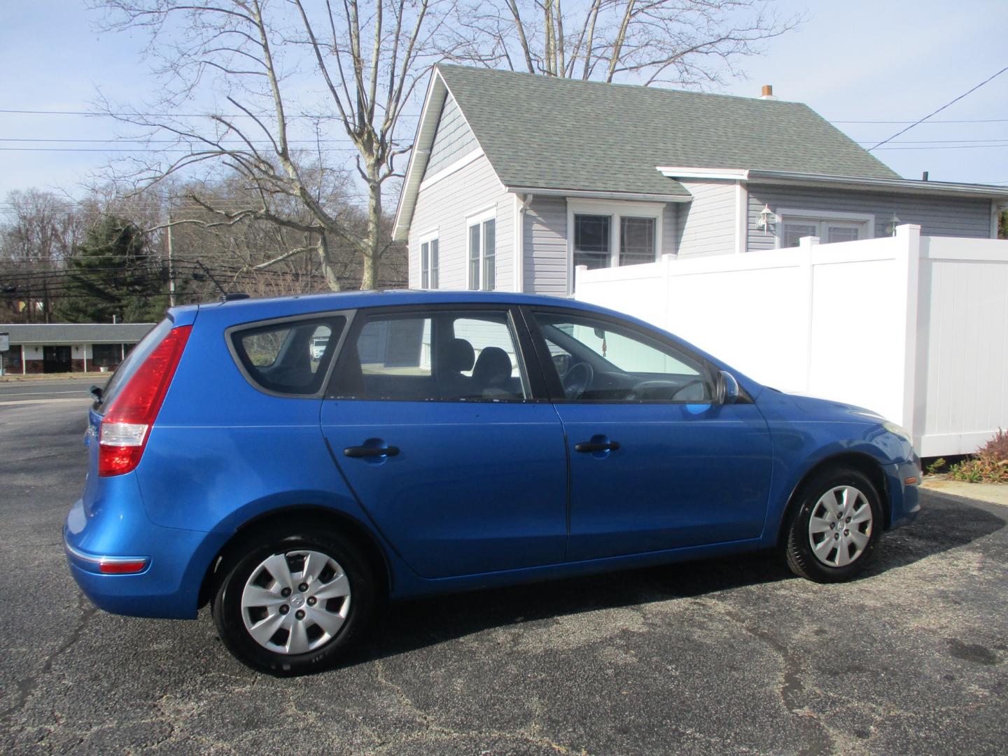 2010 BLUE Hyundai Elantra Touring GLS Automatic (KMHDB8AE2AU) with an 2.0L L4 DOHC 16V engine, 4-Speed Automatic transmission, located at 540a Delsea Drive, Sewell, NJ, 08080, (856) 589-6888, 39.752560, -75.111206 - Photo#9